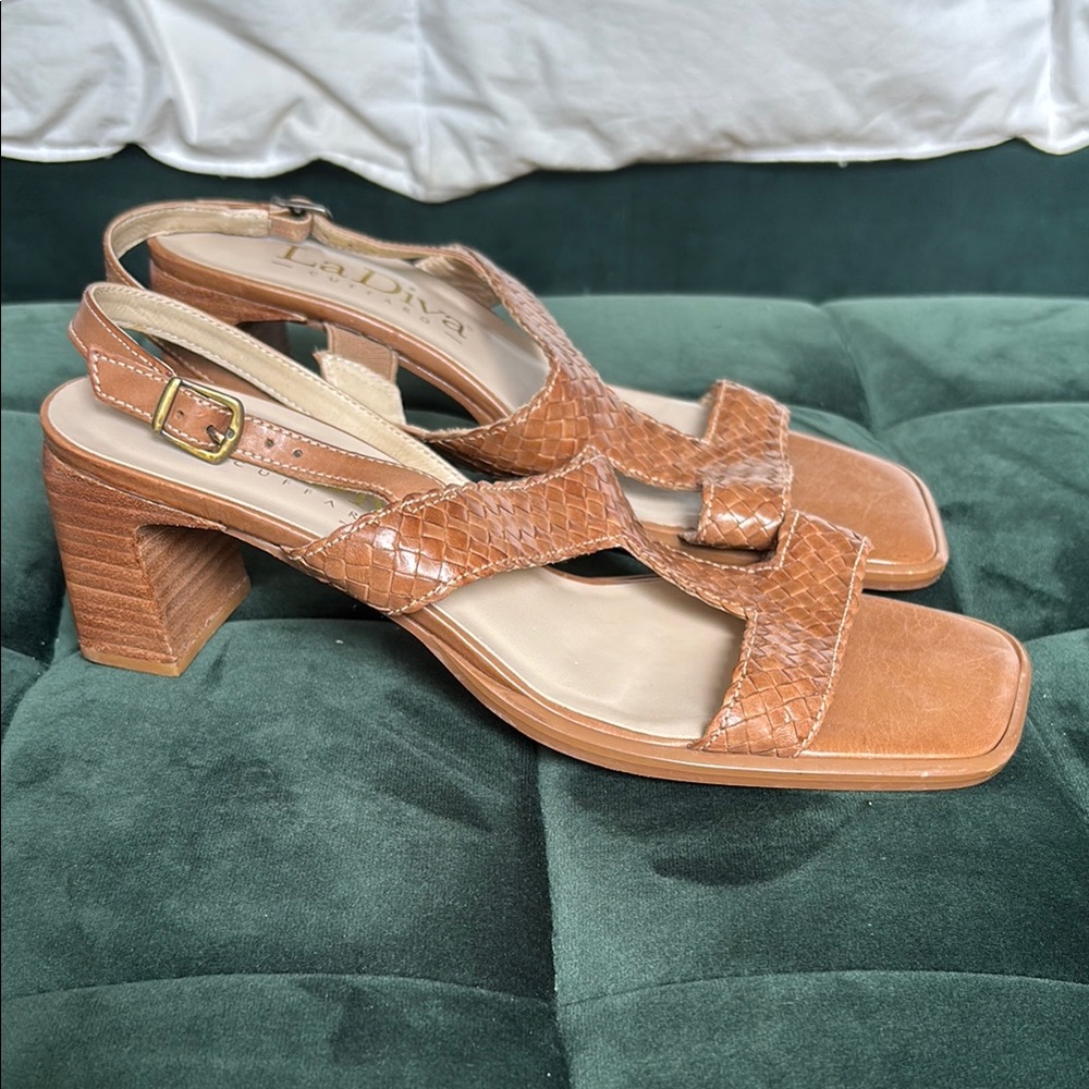 Vintage Tan Block Heel Leather Sandals